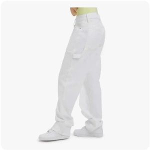 Good American 90’s high rise carpenter cargo jeans with contrast stitching